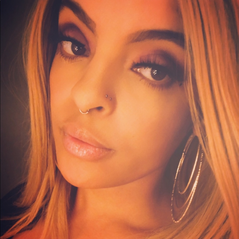 Meet your Posher, Ash